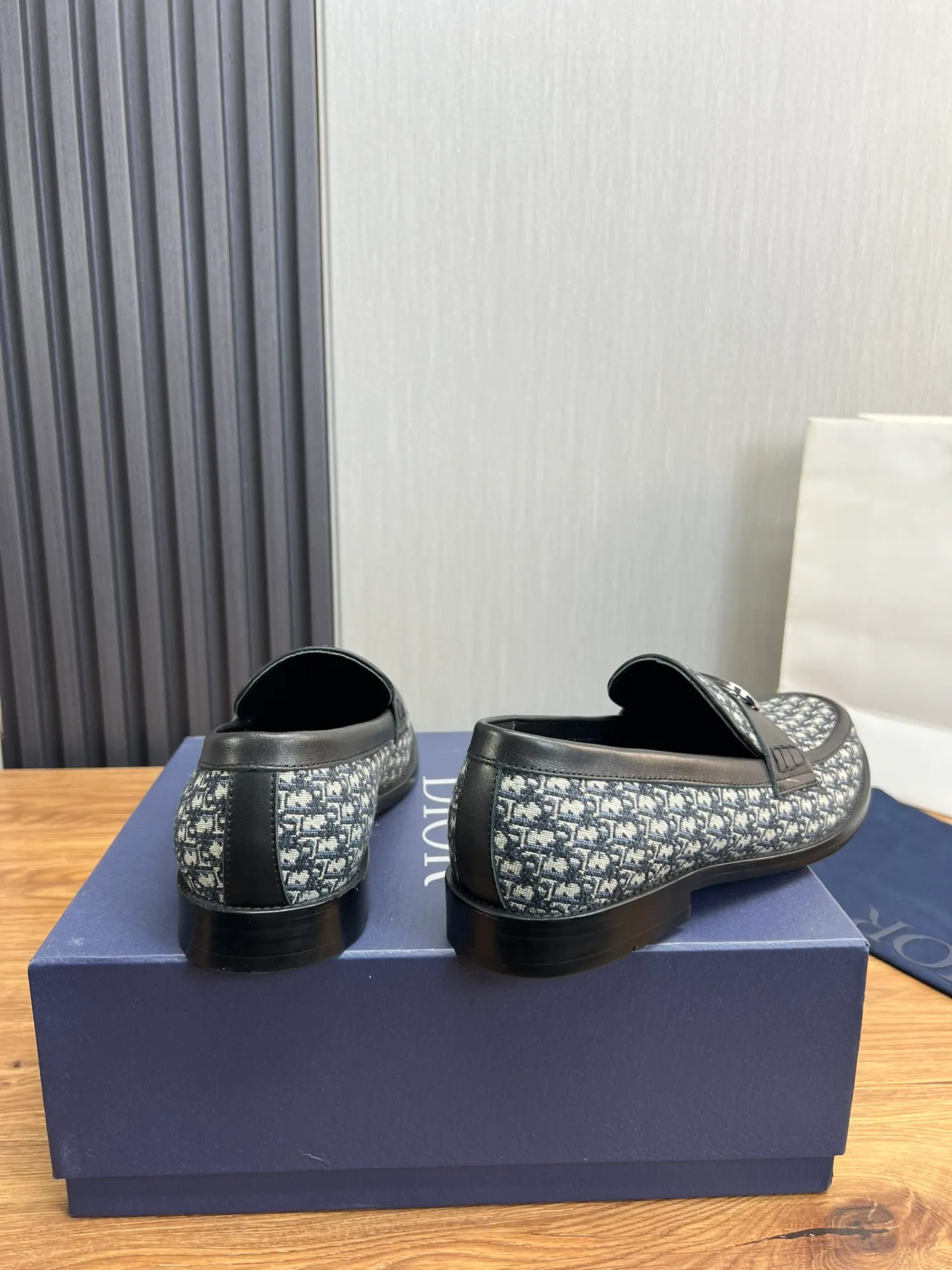 Men's men's shoes 💰580💰 Dior men's business casual leather shoes 👞all made of imported original brand leather, just to create a more comfortable wearing experience, upper: original cowhide ➕ imported sheepskin lining, original non-slip and wear-resistant rubber outsole ✔️36-45 (38.45 non-refundable)